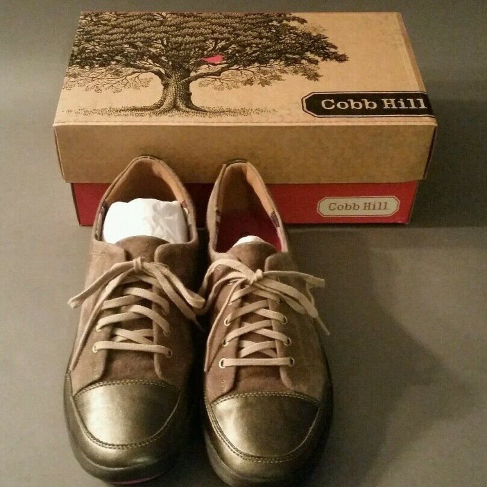 Cobb Hill Women's flat fashions sneakers.Taupe 10